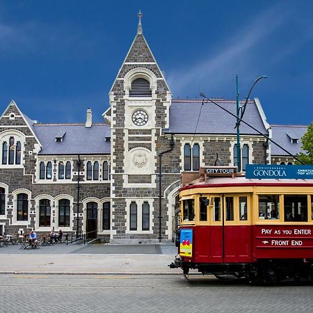 Luxury Studio With Balcony - Close To Supermarket Christchurch Exterior foto